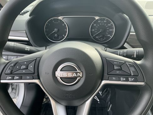 New 2026 Nissan Altima 2.5 SV AWD/4WD image 16
