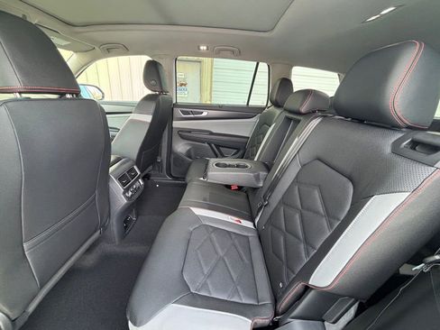 New 2026 Volkswagen Atlas Peak Edition image 15