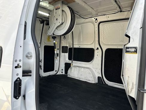 Used 2020 Nissan NV200 S image 30