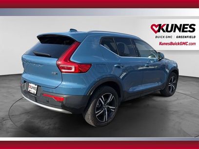 Used 2024 Volvo XC40 B5 Core