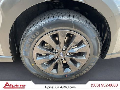 Used 2025 Subaru Outback Onyx Edition AWD/4WD image 14