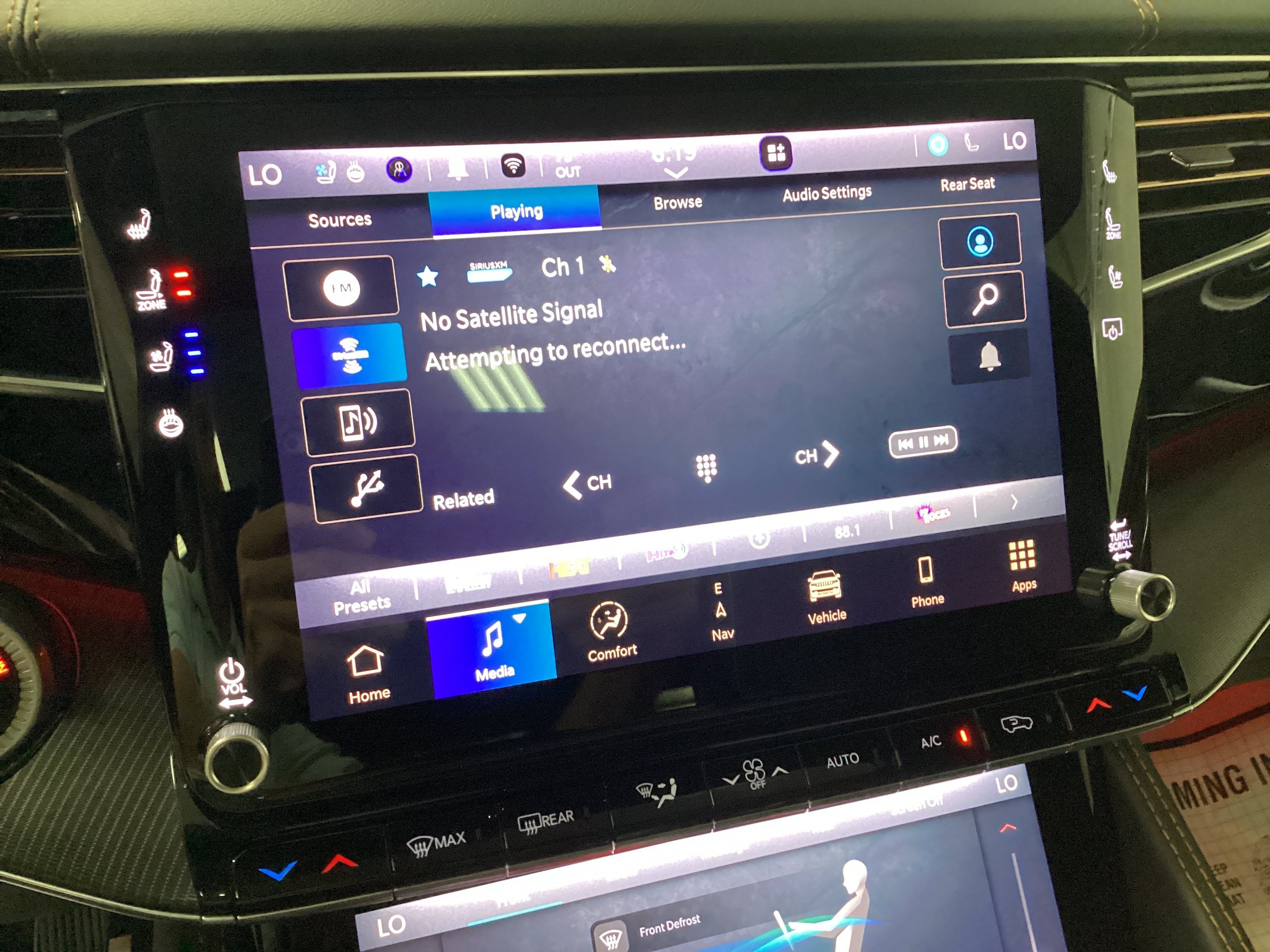 Used 2025 Jeep Grand Wagoneer Series III w/ Rear Seat Video Group 1 AWD/4WD image 31