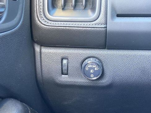 Used 2019 GMC Canyon SLE w/ SLE Convenience Package image 12