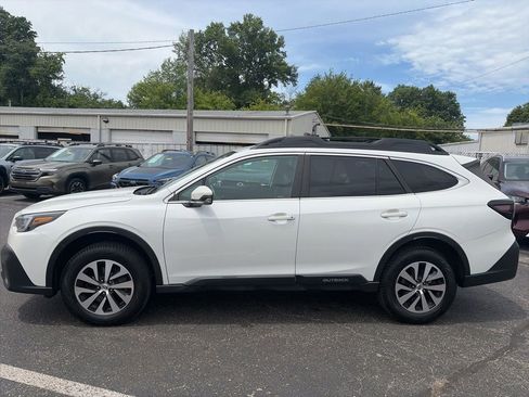 Used 2022 Subaru Outback Premium AWD/4WD image 4