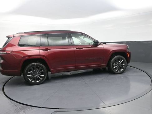 New 2026 Jeep Grand Cherokee L Limited AWD/4WD image 10