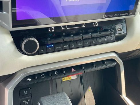 Used 2023 Toyota Sequoia Capstone AWD/4WD image 20