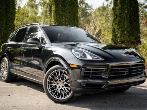 Used 2023 Porsche Cayenne Platinum Edition AWD/4WD image 5