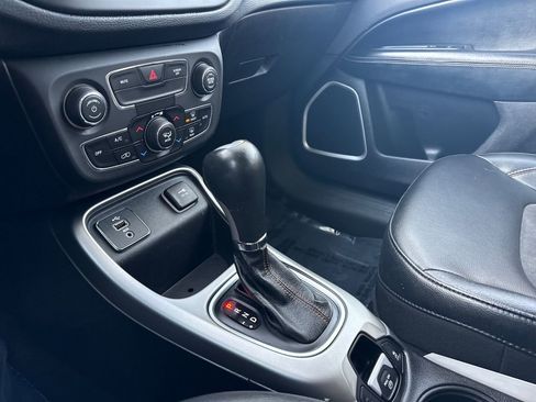 Used 2017 Jeep Compass Latitude w/ Popular Equipment Group image 23