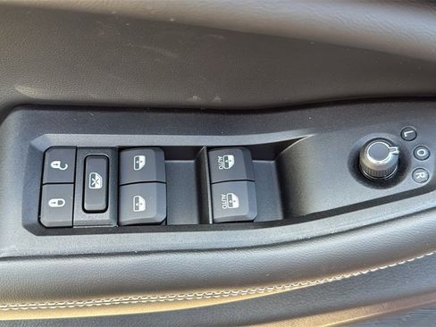 New 2025 Jeep Grand Cherokee Laredo X image 17