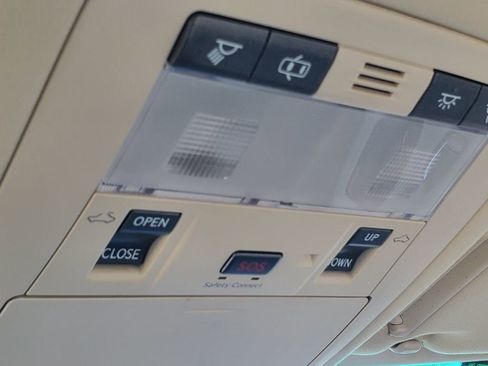 Used 2011 Lexus HS 250h image 30