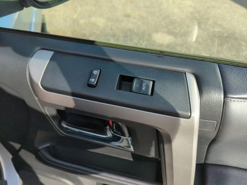 Used 2022 Toyota 4Runner SR5 image 32