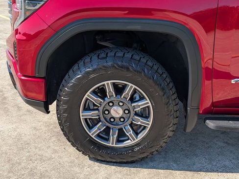 Certified 2024 GMC Sierra 1500 AT4 w/ Technology Package AWD/4WD image 9