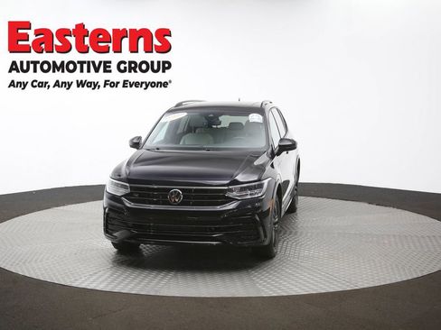 Used 2022 Volkswagen Tiguan SE R-Line image 54