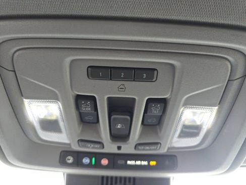 Used 2023 GMC Sierra 1500 SLT w/ SLT Premium Package image 31