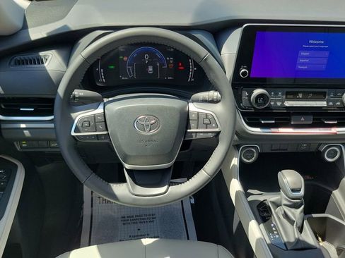 Certified 2026 Toyota Grand Highlander XLE FWD image 11