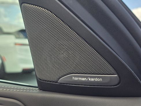 New 2026 BMW X6 xDrive40i w/ Executive Package image 45