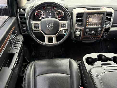 Used 2017 RAM 1500 Laramie image 19