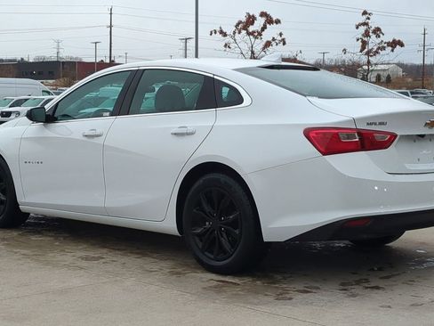 Used 2023 Chevrolet Malibu LT image 3