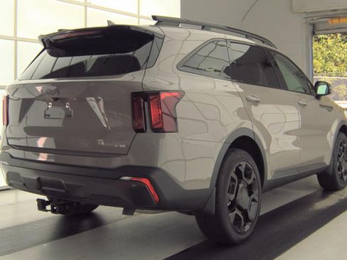 Used 2025 Kia Sorento X-Line EX AWD/4WD image 3