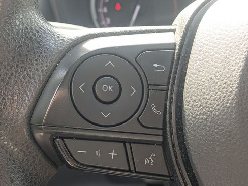 Used 2024 Toyota RAV4 XLE FWD image 17