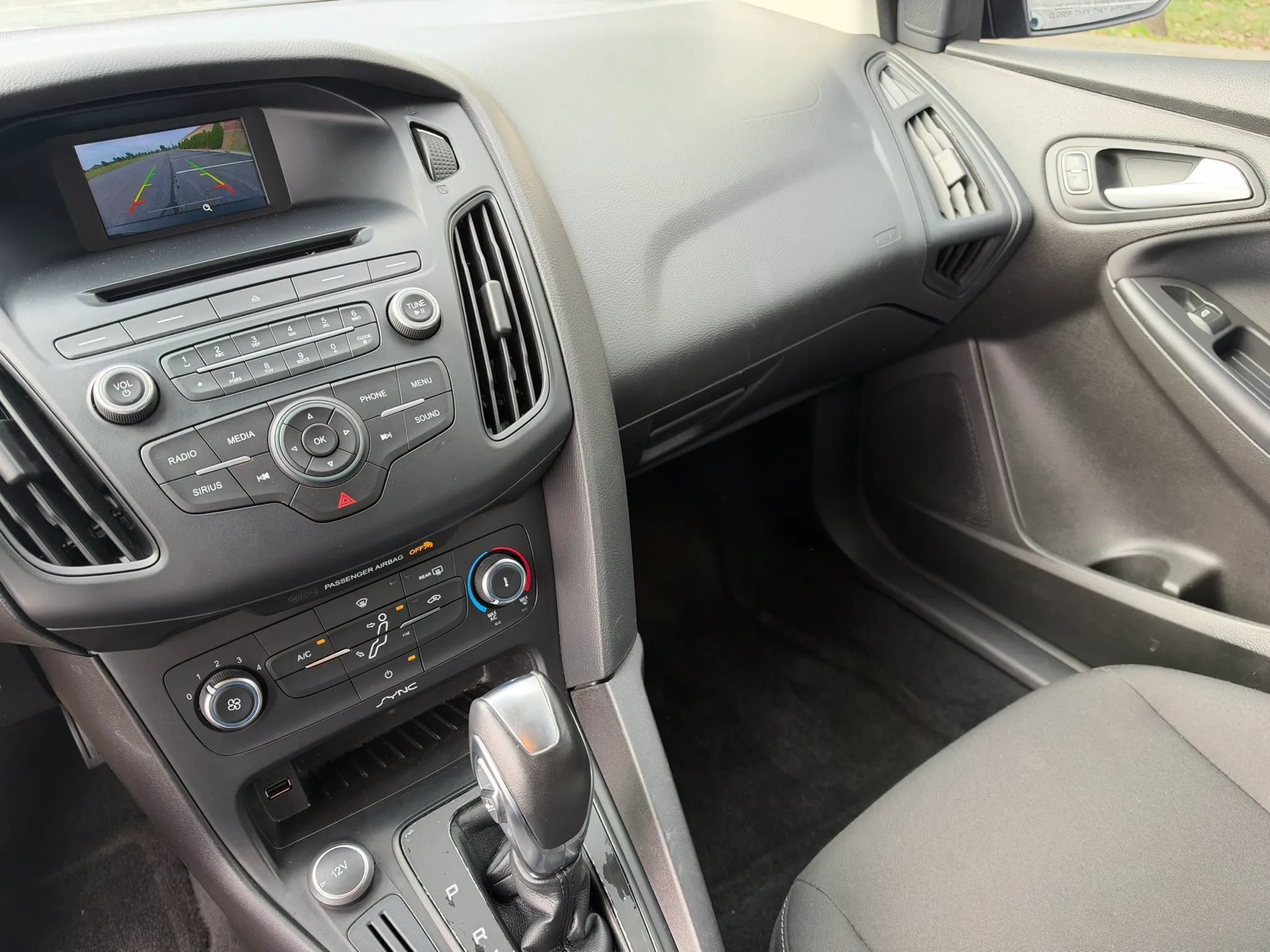 Used 2016 Ford Focus SE FWD image 15