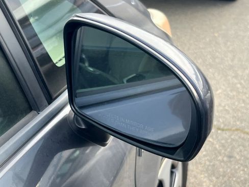 Used 2014 Toyota Prius Four image 13