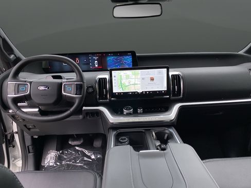 New 2026 Ford Expedition Max Platinum w/ Stealth Appearance Package AWD/4WD image 11