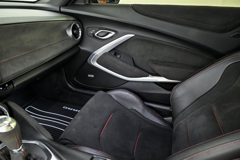 Used 2022 Chevrolet Camaro ZL1 RWD image 33