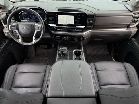 Used 2024 Chevrolet Silverado 1500 LT Trail Boss w/ Convenience Package II image 11