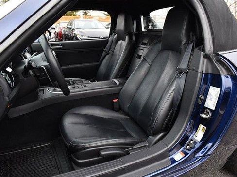 Used 2008 MAZDA MX-5 Miata Grand Touring w/ Premium Pkg image 19