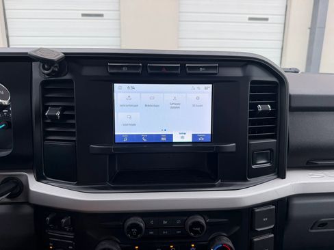 Used 2023 Ford F350 XLT AWD/4WD image 31