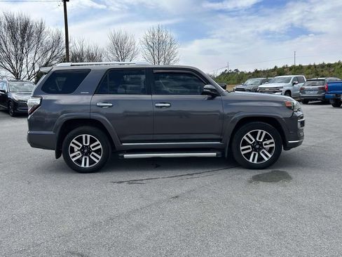 Used 2016 Toyota 4Runner Limited AWD/4WD image 2