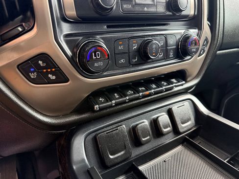 Used 2015 GMC Sierra 2500 Denali w/ Duramax Plus Package AWD/4WD image 30