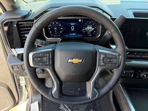 Used 2026 Chevrolet Silverado 3500 LTZ AWD/4WD image 12