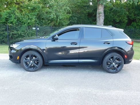 Used 2022 Buick Envision Essence w/ Technology Package I FWD image 2