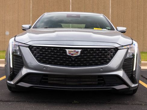 Used 2025 Cadillac CT5 Premium Luxury RWD image 3
