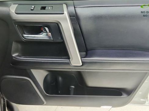 Used 2022 Toyota 4Runner SR5 AWD/4WD image 24