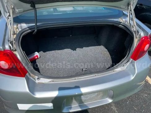 Used 2013 Dodge Avenger SE FWD image 23