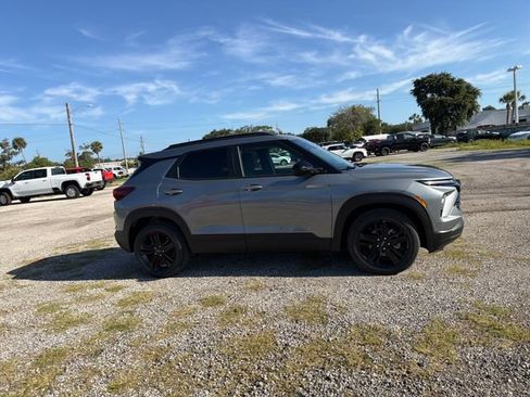 New 2026 Chevrolet TrailBlazer LT w/ Midnight Edition FWD image 13