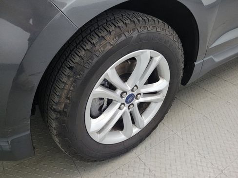 Used 2019 Ford Edge SEL w/ Equipment Group 201A AWD/4WD image 31
