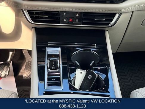 Certified 2024 Volkswagen Atlas SE image 18