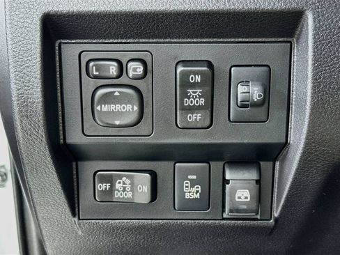 Used 2014 Toyota Tundra Platinum AWD/4WD image 18