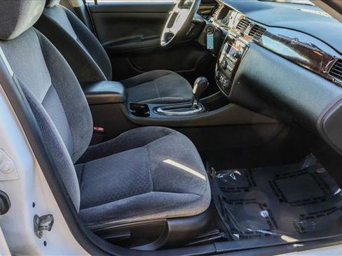 Used 2016 Chevrolet Impala LT image 27