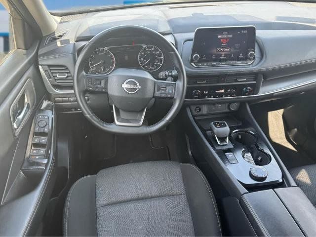 Used 2025 Nissan Rogue SV AWD/4WD image 19