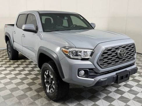 Used 2021 Toyota Tacoma TRD Off-Road w/ Technology Package AWD/4WD image 10