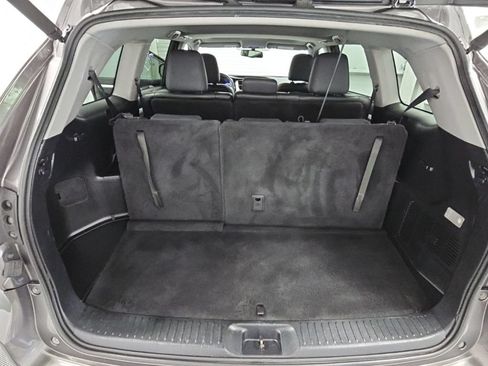 Used 2016 Toyota Highlander XLE FWD image 34