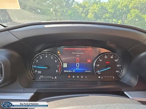 Used 2024 Ford Explorer XLT w/ Equipment Group 202A AWD/4WD image 30