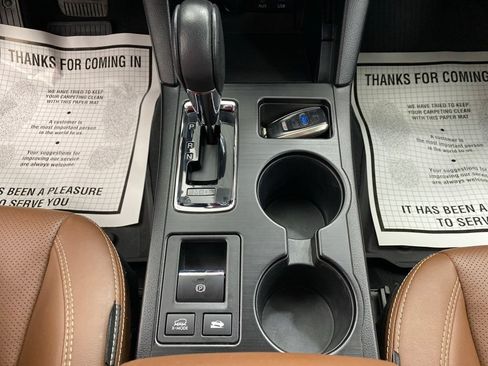 Used 2018 Subaru Outback 2.5i Touring w/ Popular Package #3 AWD/4WD image 25