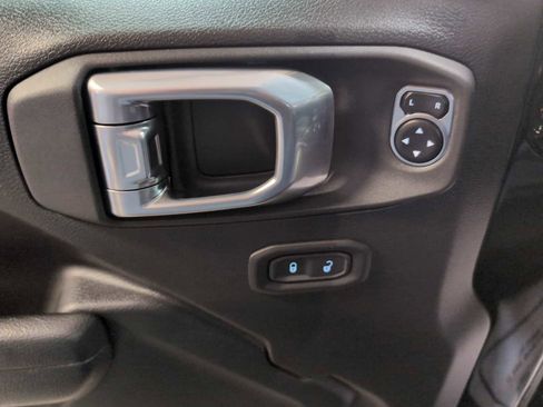 Used 2024 Jeep Gladiator Sport image 23