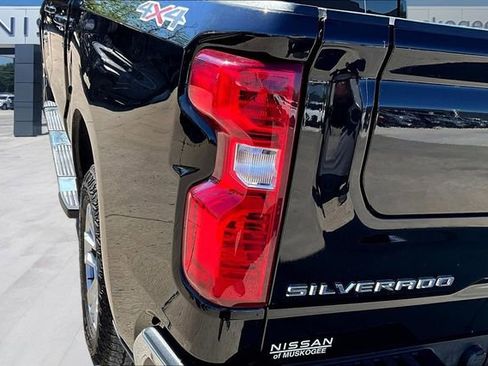 Used 2023 Chevrolet Silverado 1500 LT image 20